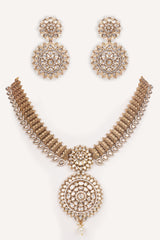 Bold and dramatic kundan pendant necklace with earrings