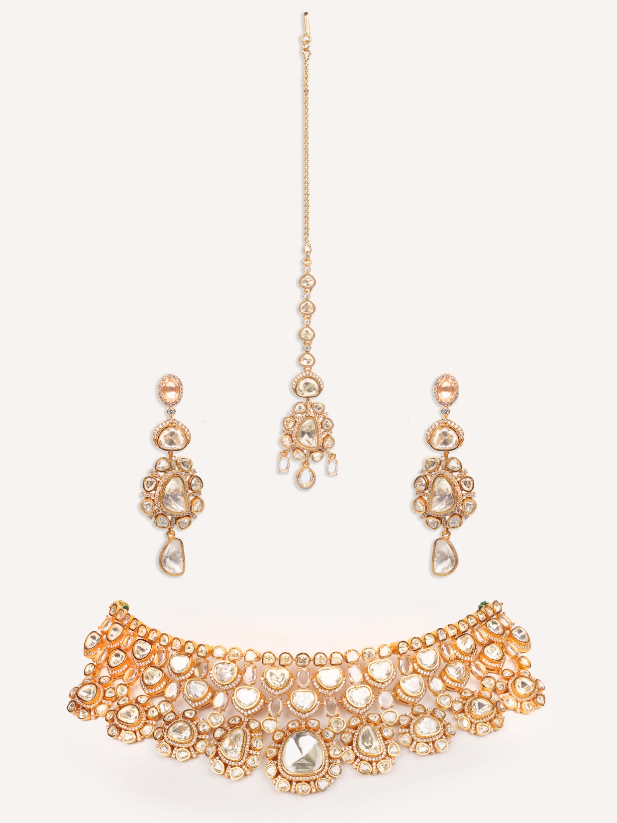 Dramatic and stylish moissanite set with matching earrings and maantikka