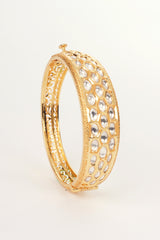 Elegant and classic kundan bracelet
