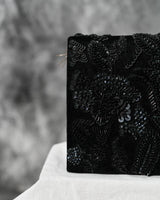 Subtle party clutch