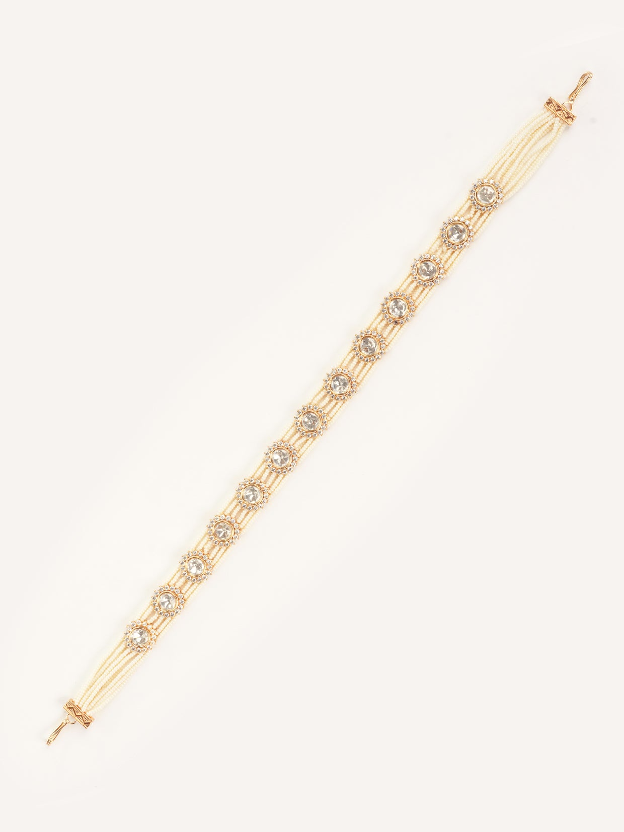 Elegant and classic kundan and pearl lines sheeshpatti