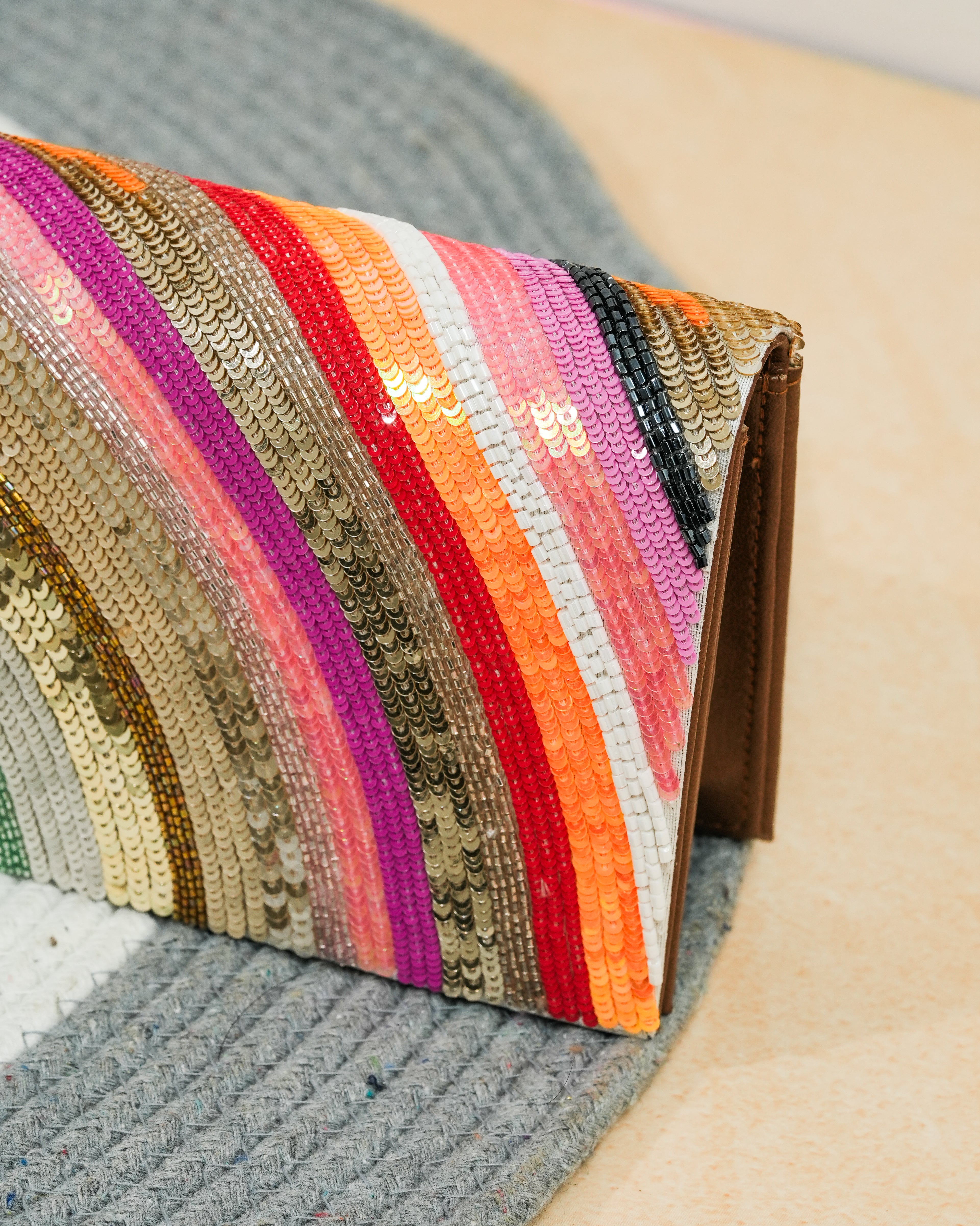Rainbow clutch