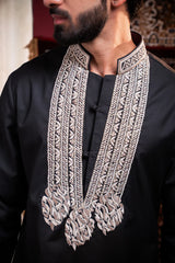 Black Embroidered Kurta with Kashmiri-Inspired Threadwork