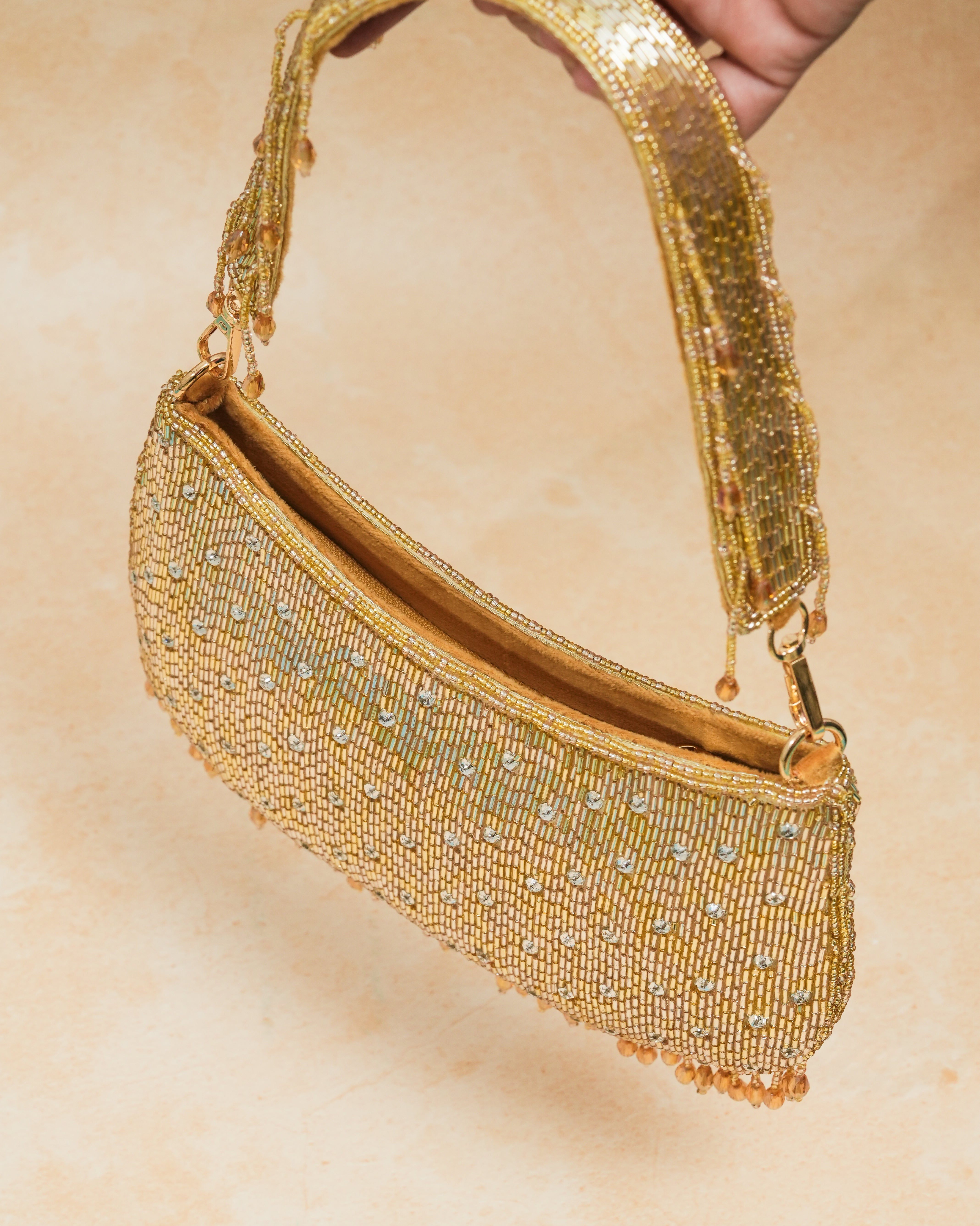 Ballistic party clutch