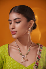 Stylish and classic kundan necklace set with matching earrings