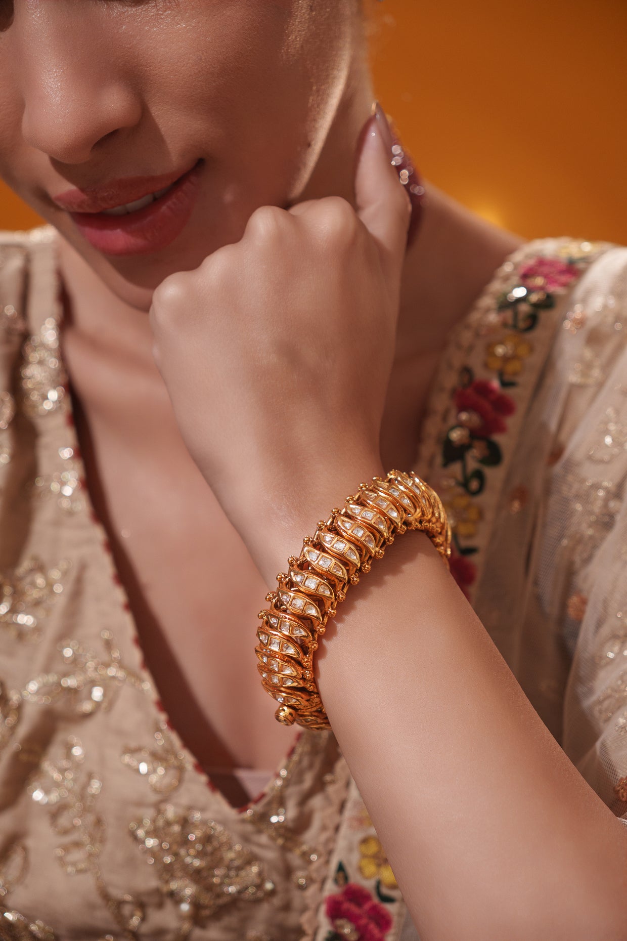 Elegant and classic kundan bracelet