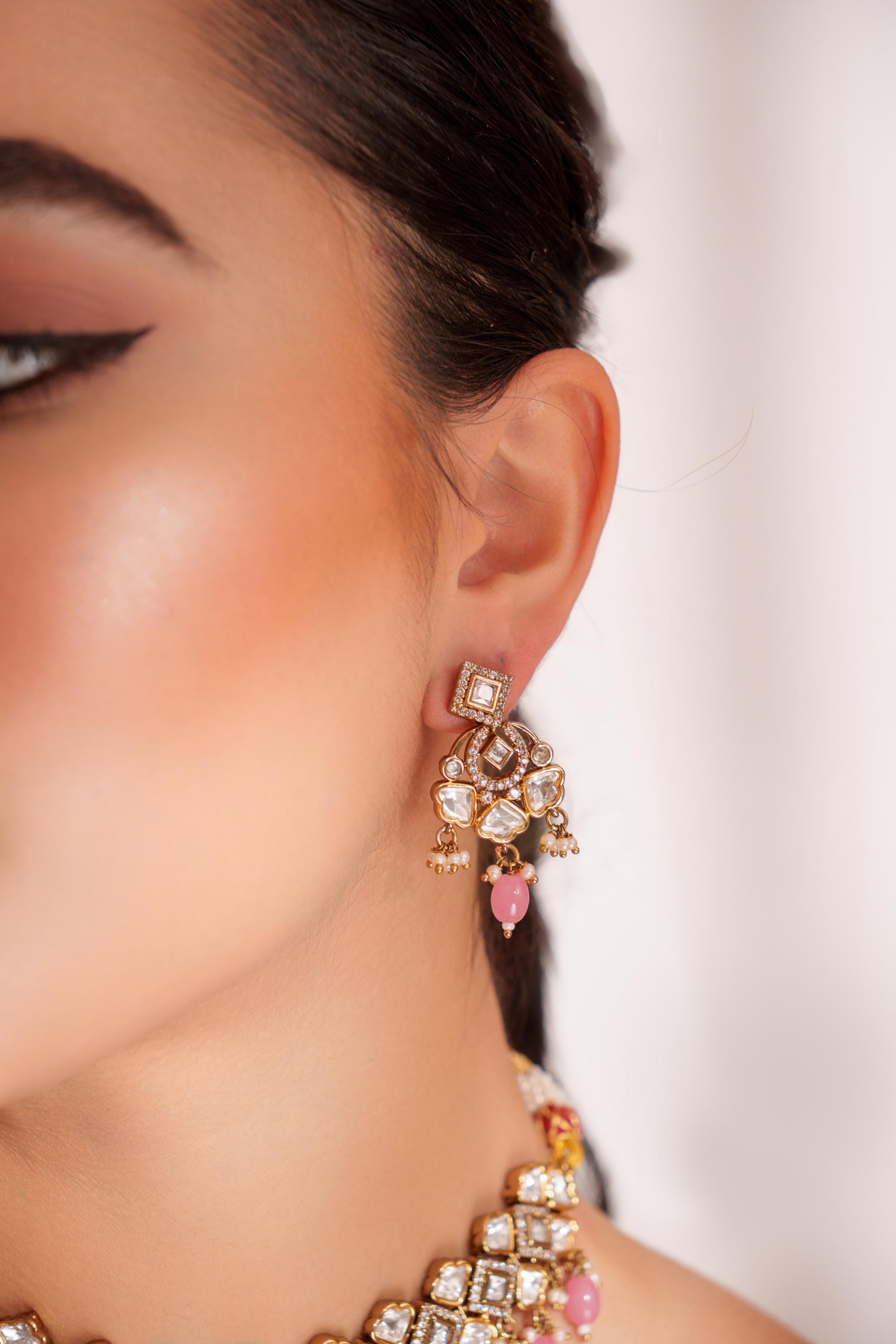 Dramatic and stylish kundan necklace set with matching earrings