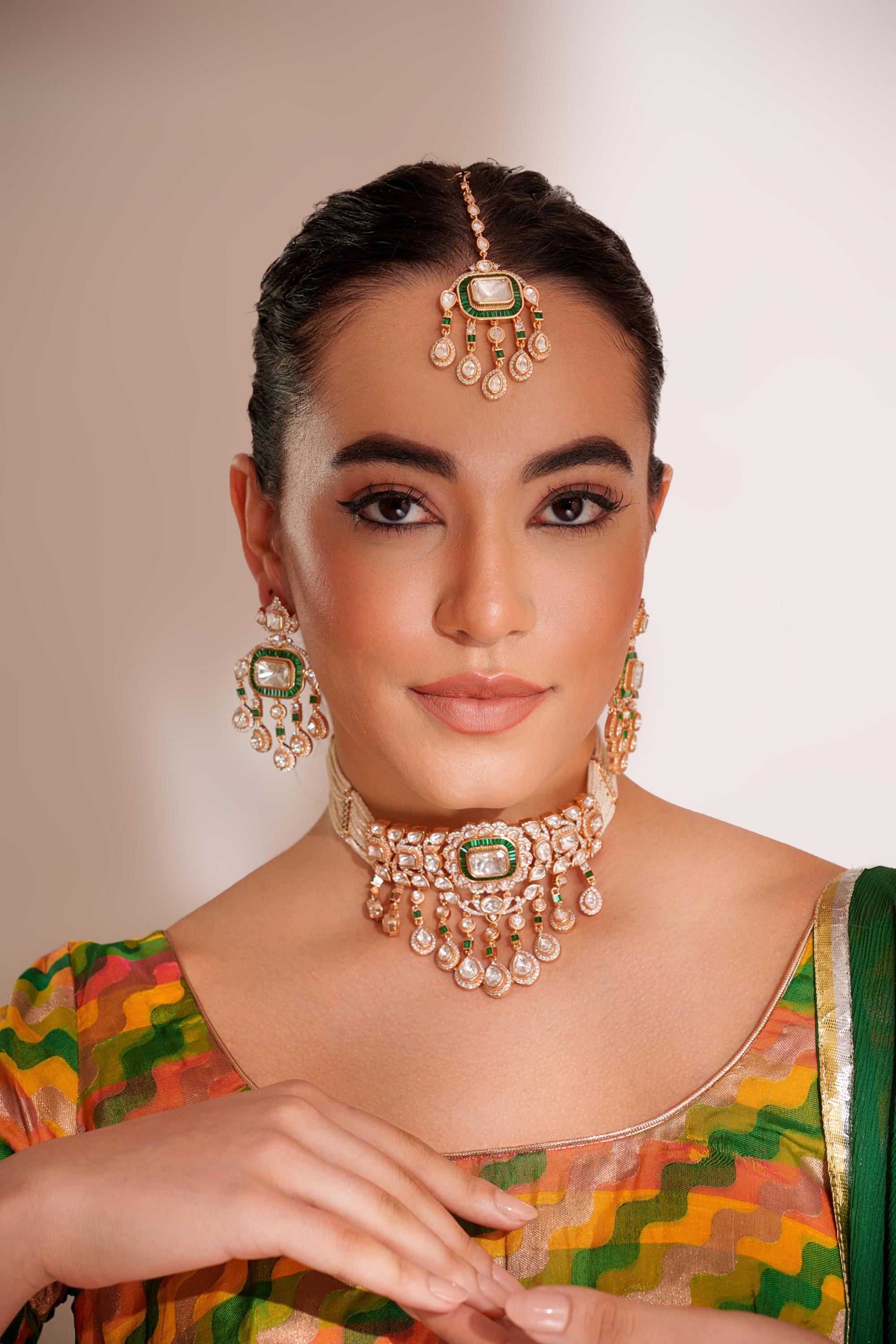 Bold and dramatic two tone finish polki choker set