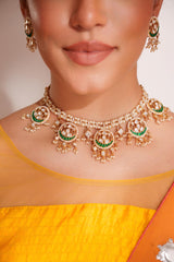Elegant and stylish gold finish kundan polki necklace set