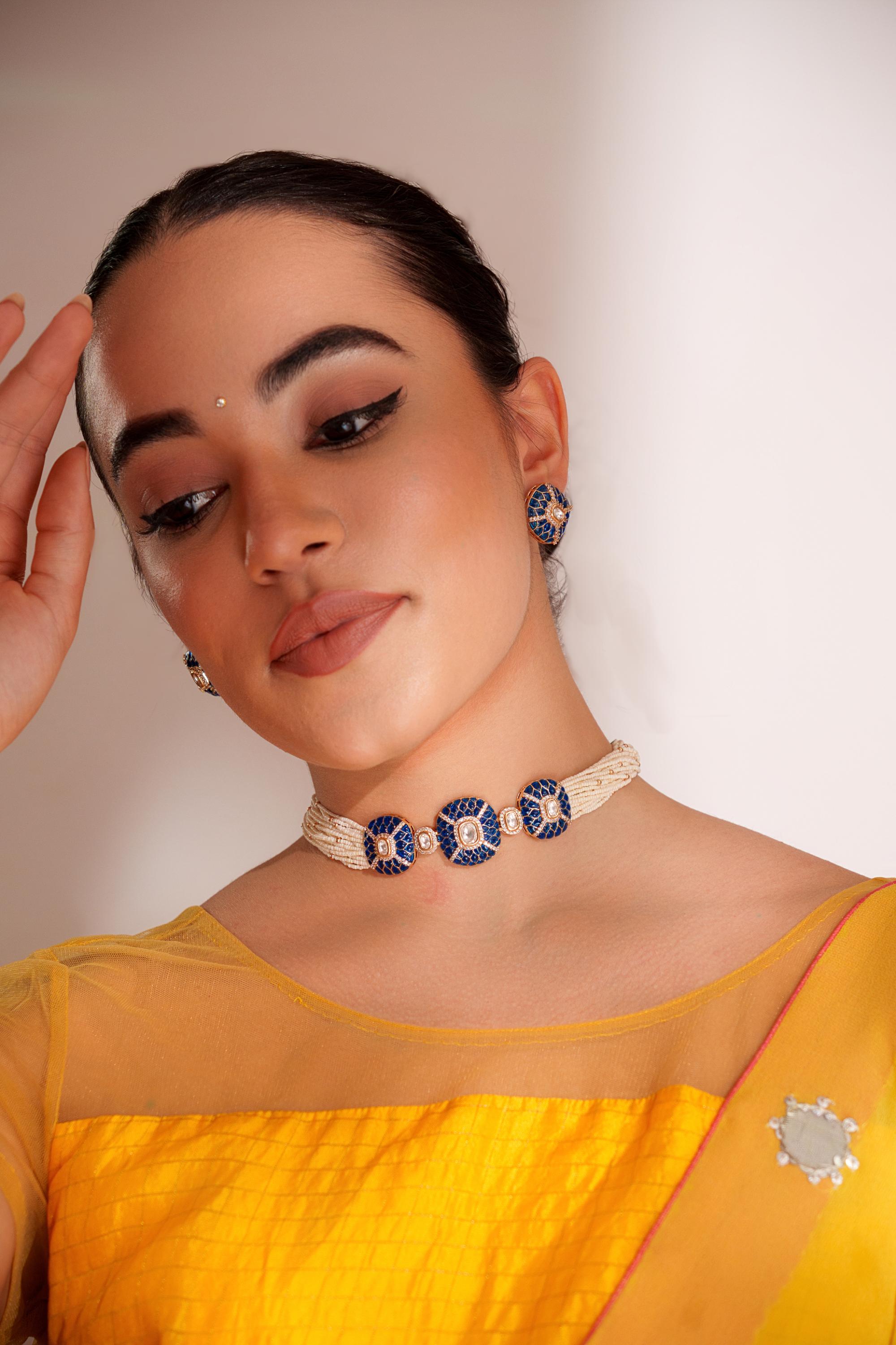 Classy kundan choker with elegant pair of earrings