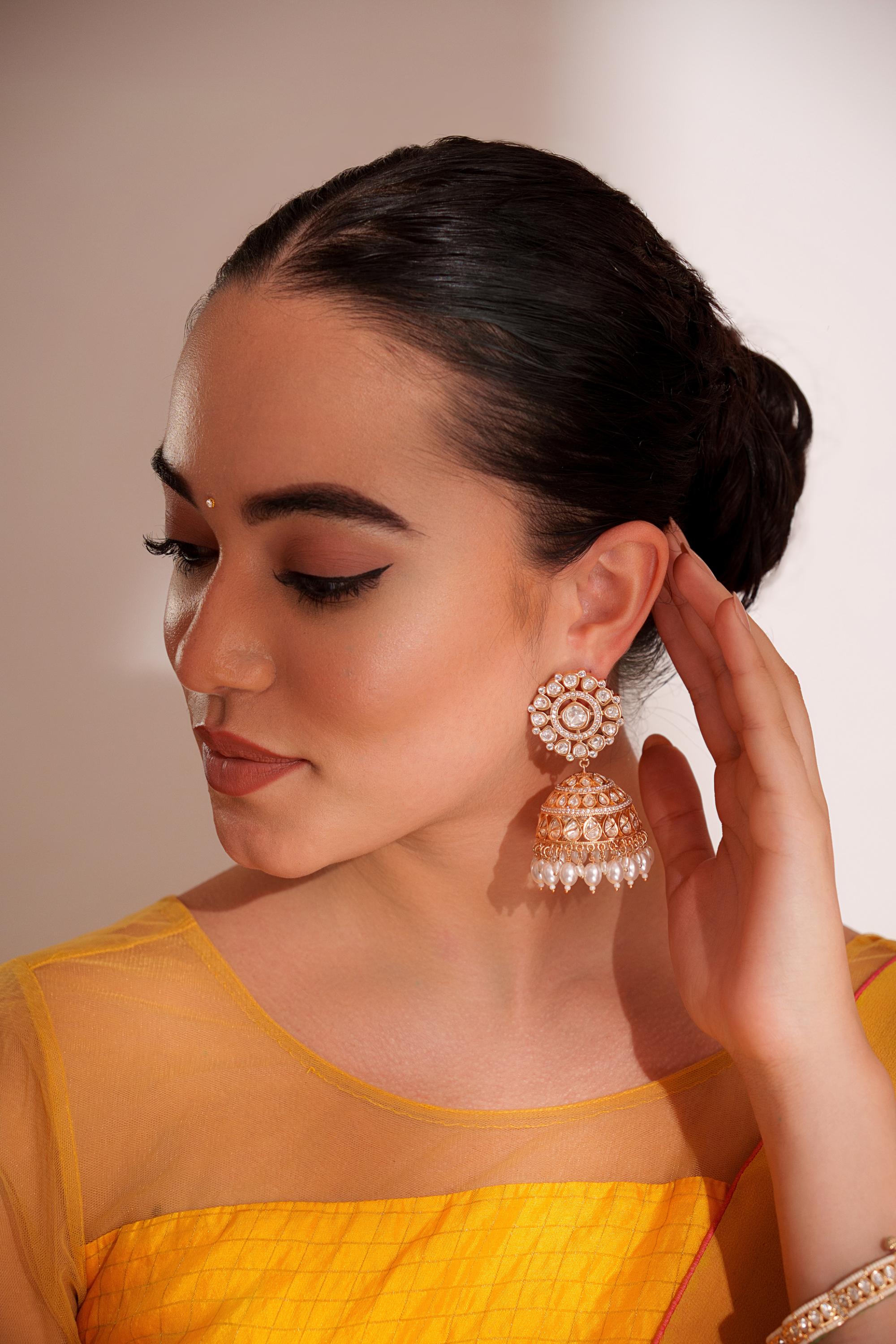 Bold and dramatic kundan jhumkis