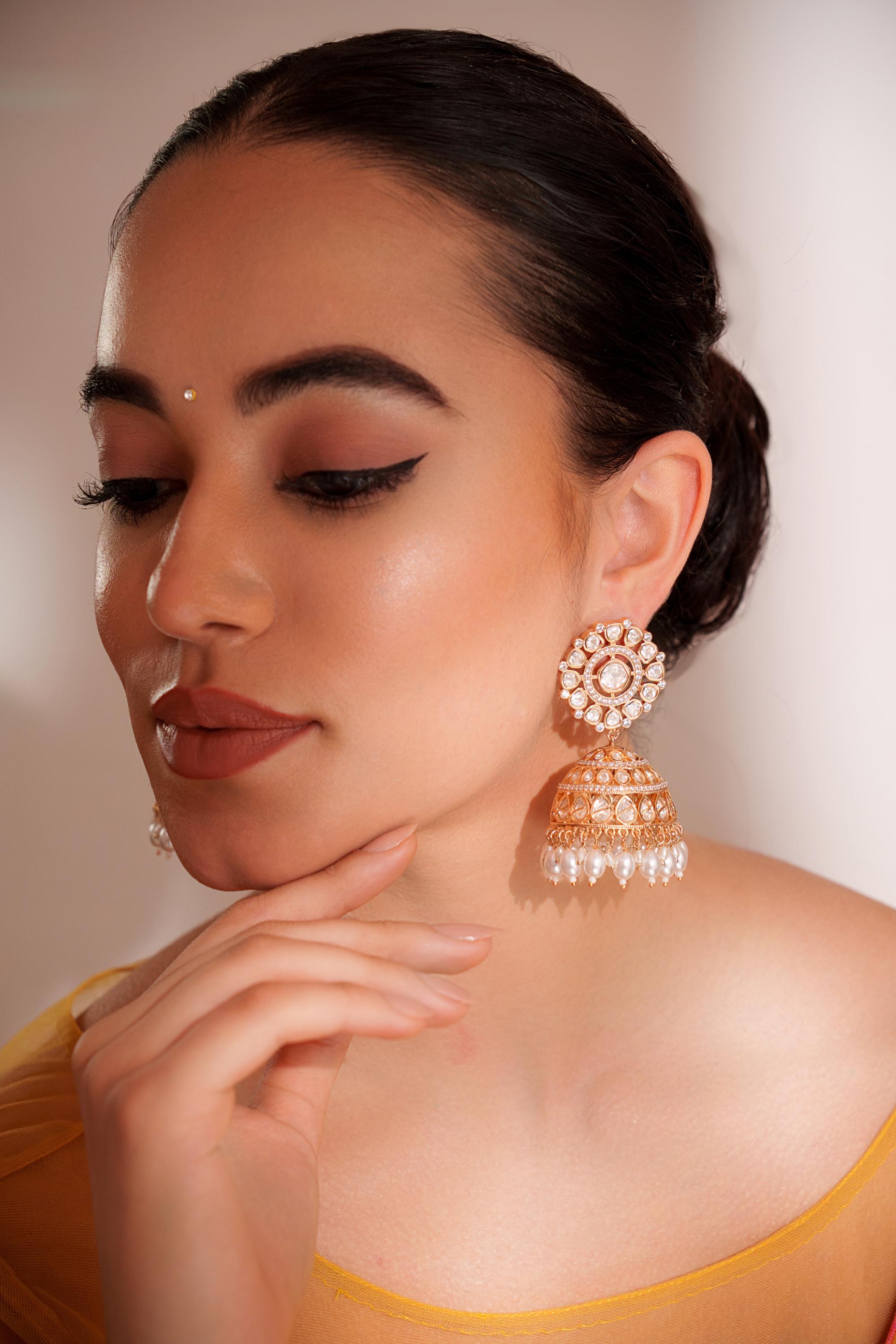 Bold and dramatic kundan jhumkis
