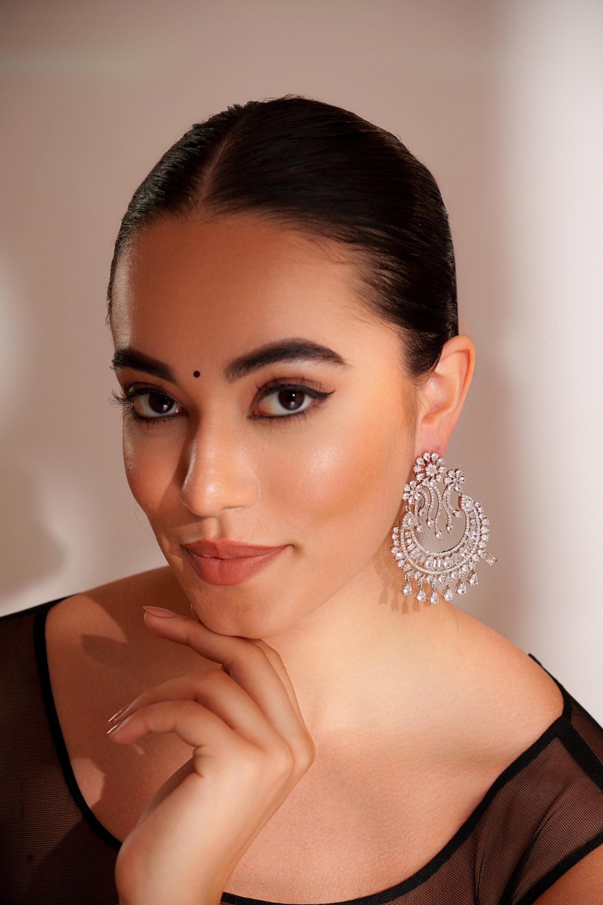 Classic and elegant pair of diamond earrings