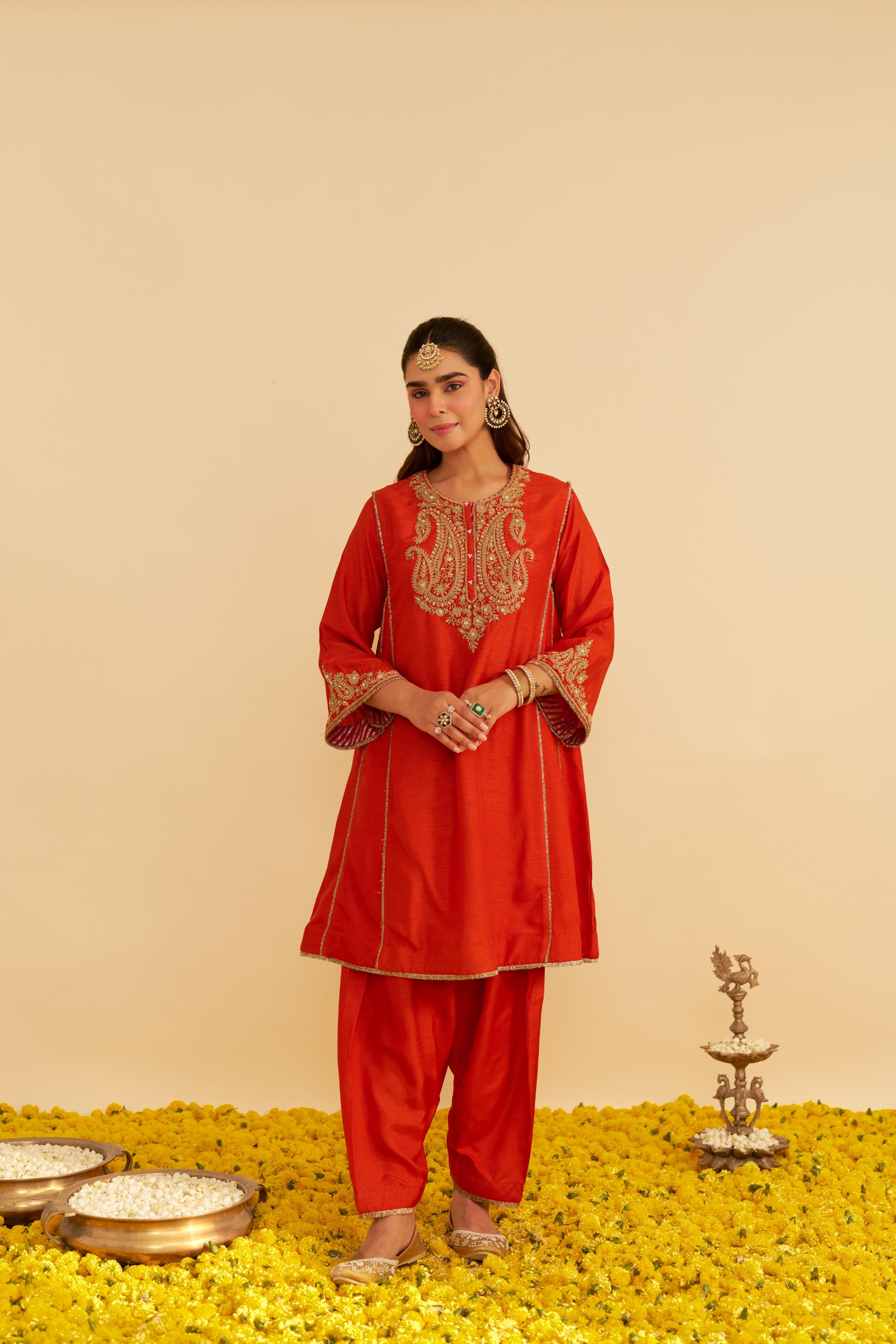 AYRA - SHORT CHAUGA WITH SALWAR