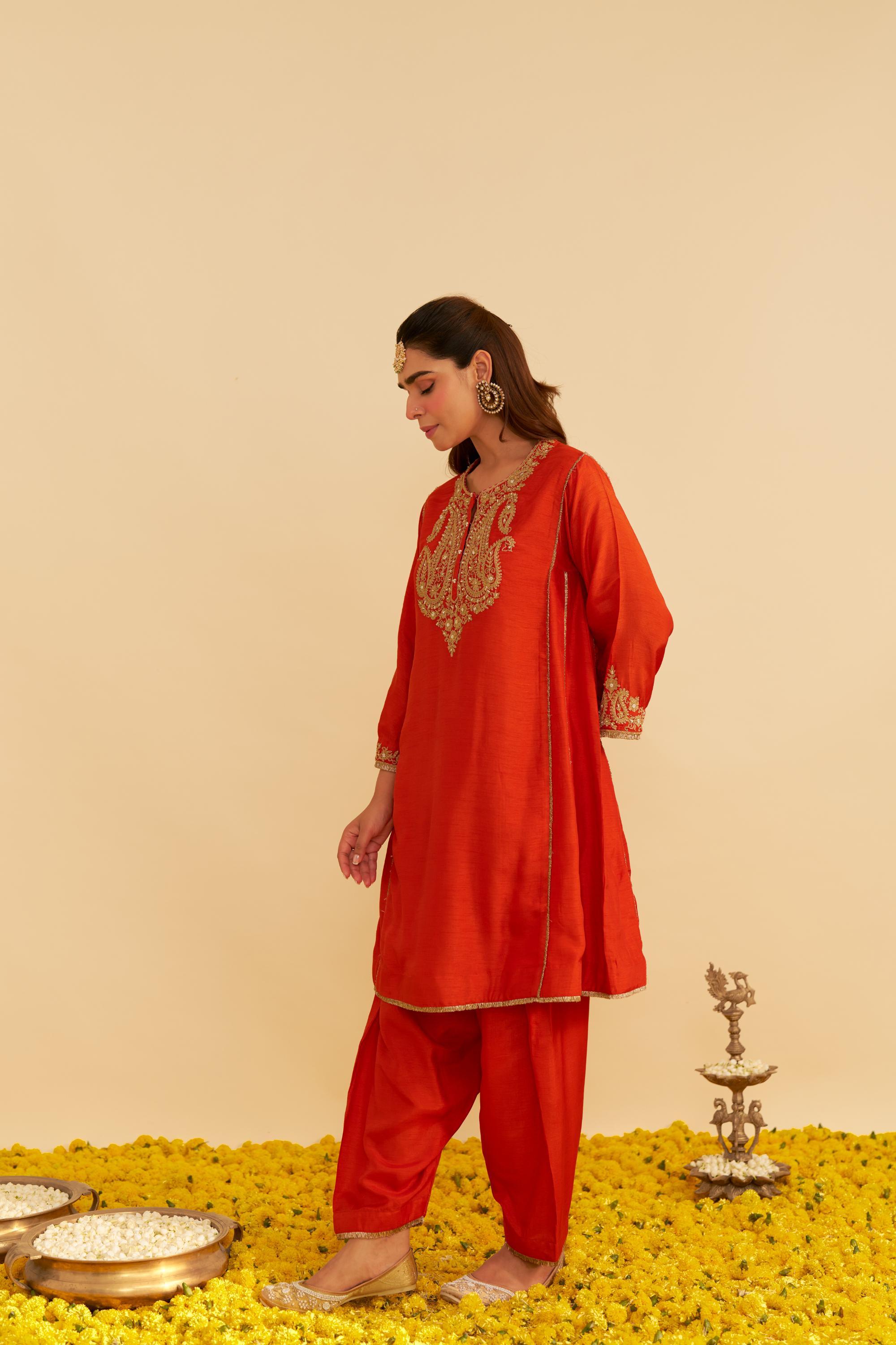 AYRA - SHORT CHAUGA WITH SALWAR