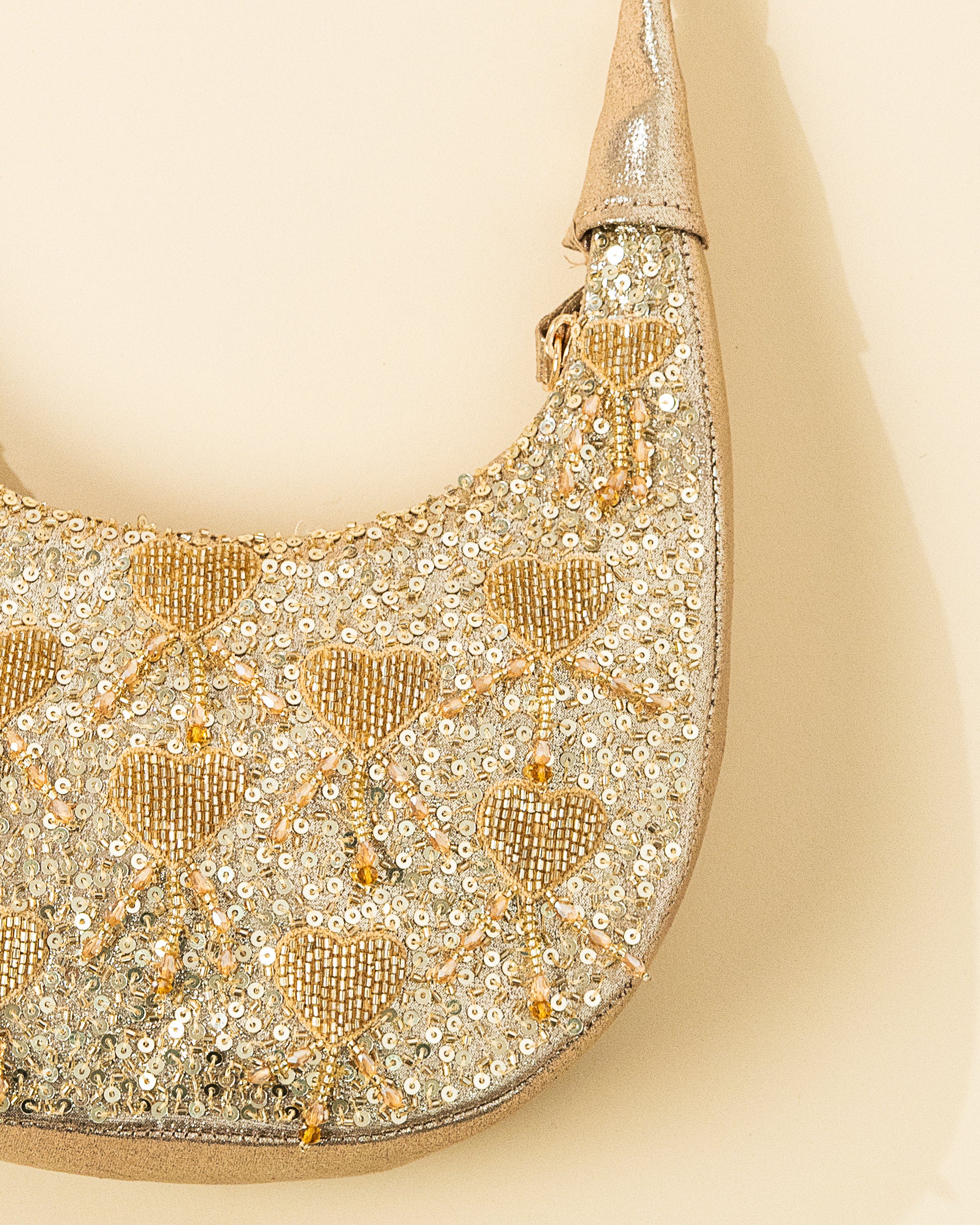 Half moon clutch