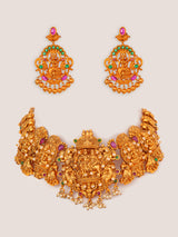 Traditional yet classic kundan temple necklace with elegant pair of earrings