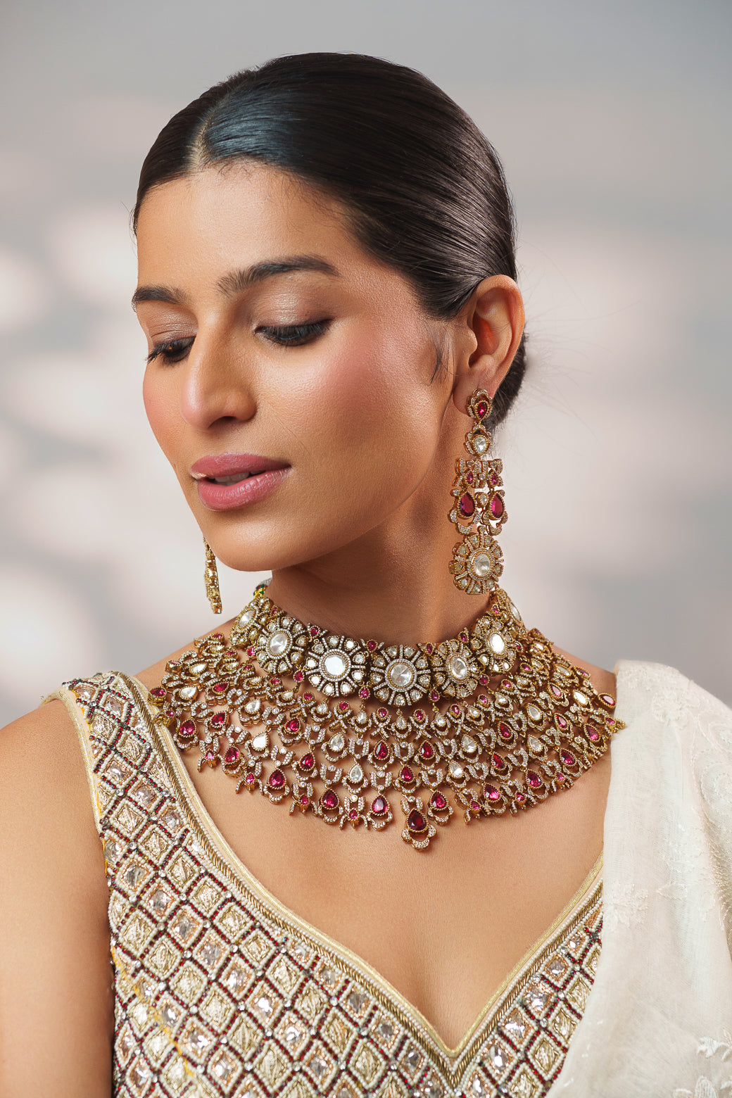 Bold and dramatic polki necklace set with matching earrings