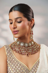 Bold and dramatic polki necklace set with matching earrings