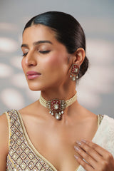 Dramatic and classy two tone polki choker with matching earrings