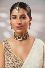 Dramatic and classy two tone polki choker with matching earrings