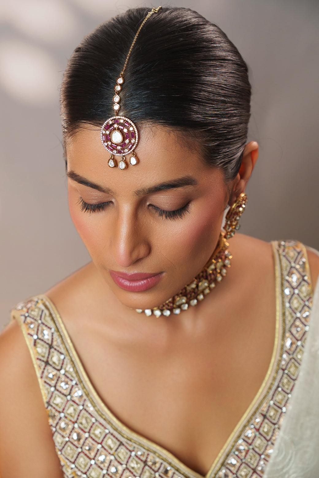 Dramatic and classy two tone polki choker with matching earrings