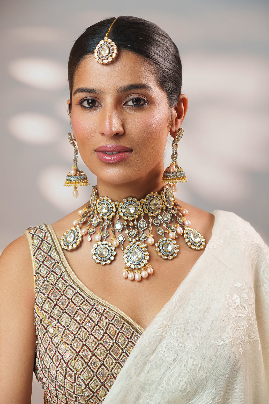 Extraordinary fusion of kundan and polki necklace set with earrings and maangtika