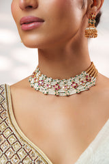 Classic and stylish kundan necklace set with matching earrings