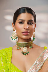 Extraordinary fusion of kundan and jadau choker with earrings