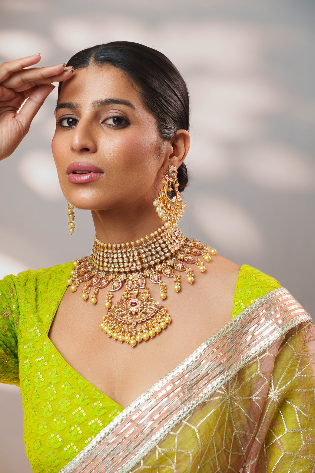 Extraordinary fusion of kundan and jadau necklace set with earrings