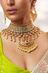 Extraordinary fusion of kundan and jadau necklace set with earrings