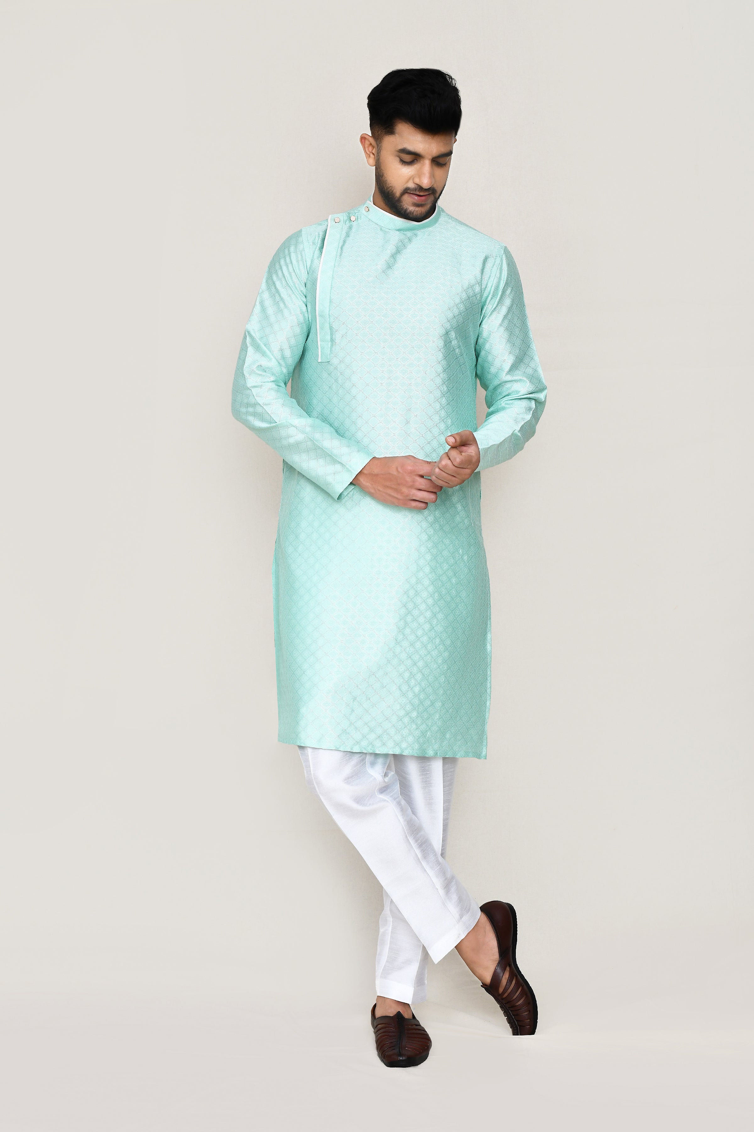 kurta with straight fit pant
