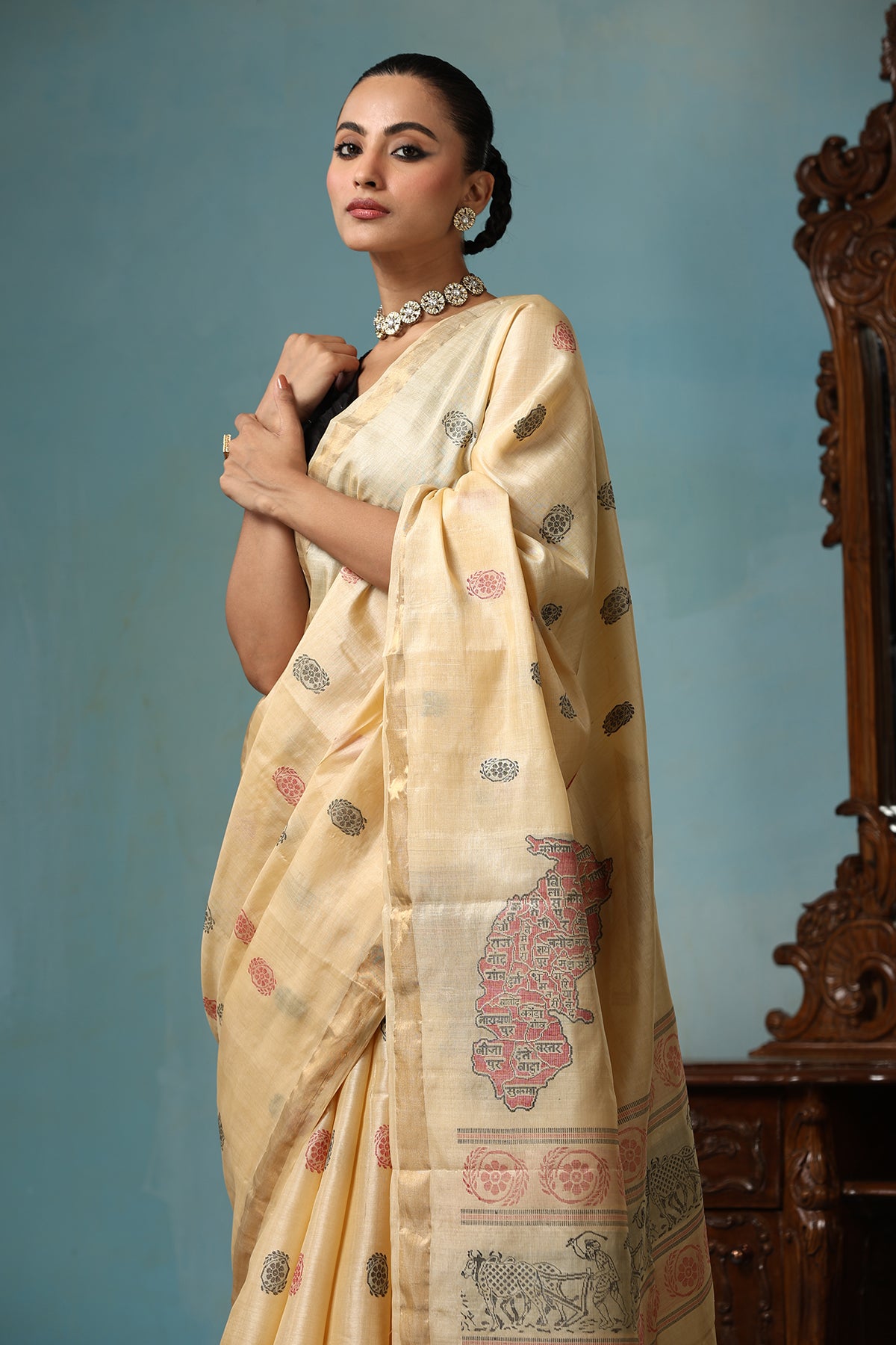 Petal handwoven gold Kosa Silk saree