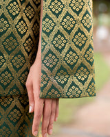 Gayatri Banarasi Cape Co-ord Set: Women's Emerald Gold Diamond Indowestern Wear