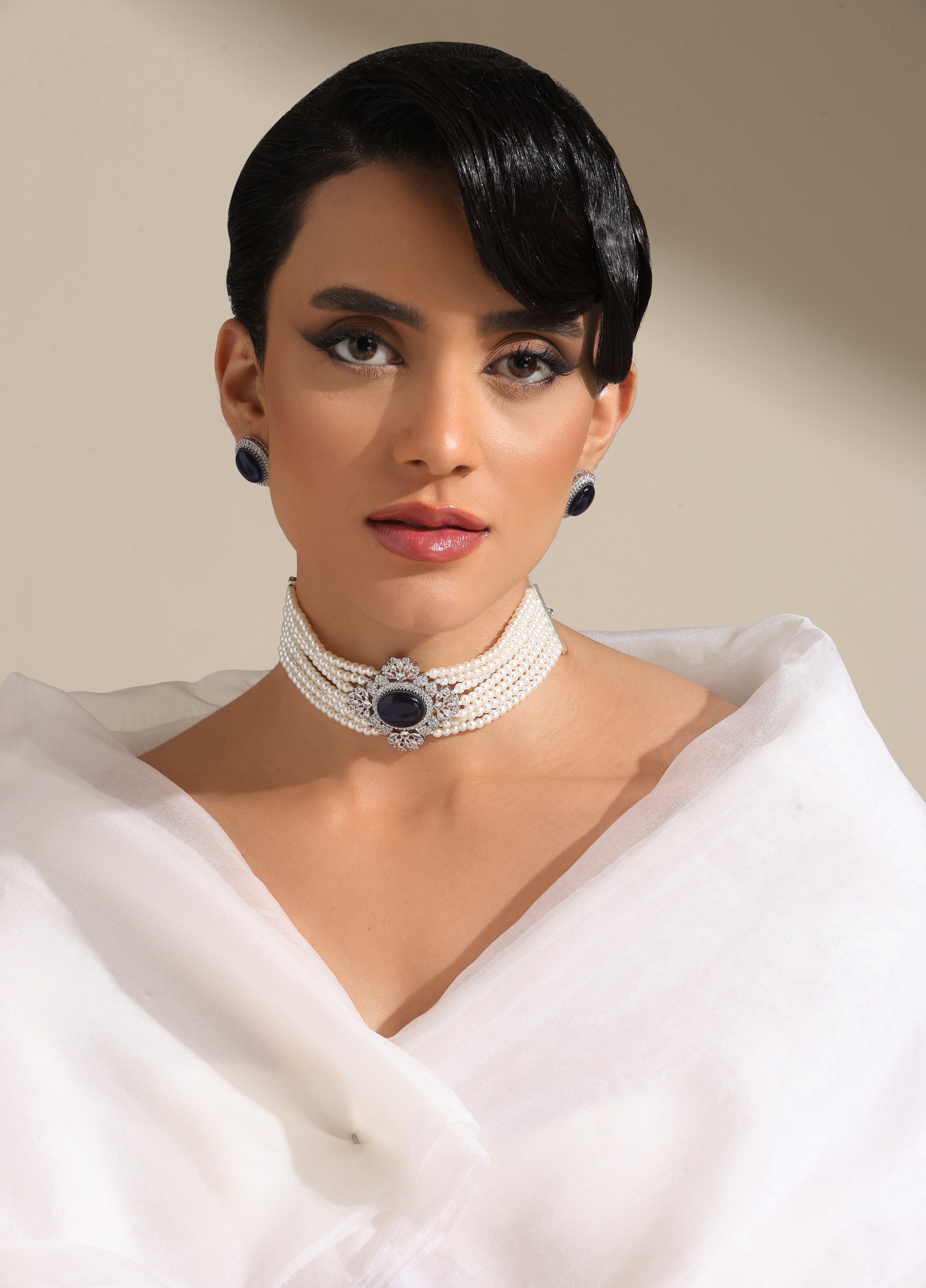 BLUE  PEARL CHOKER