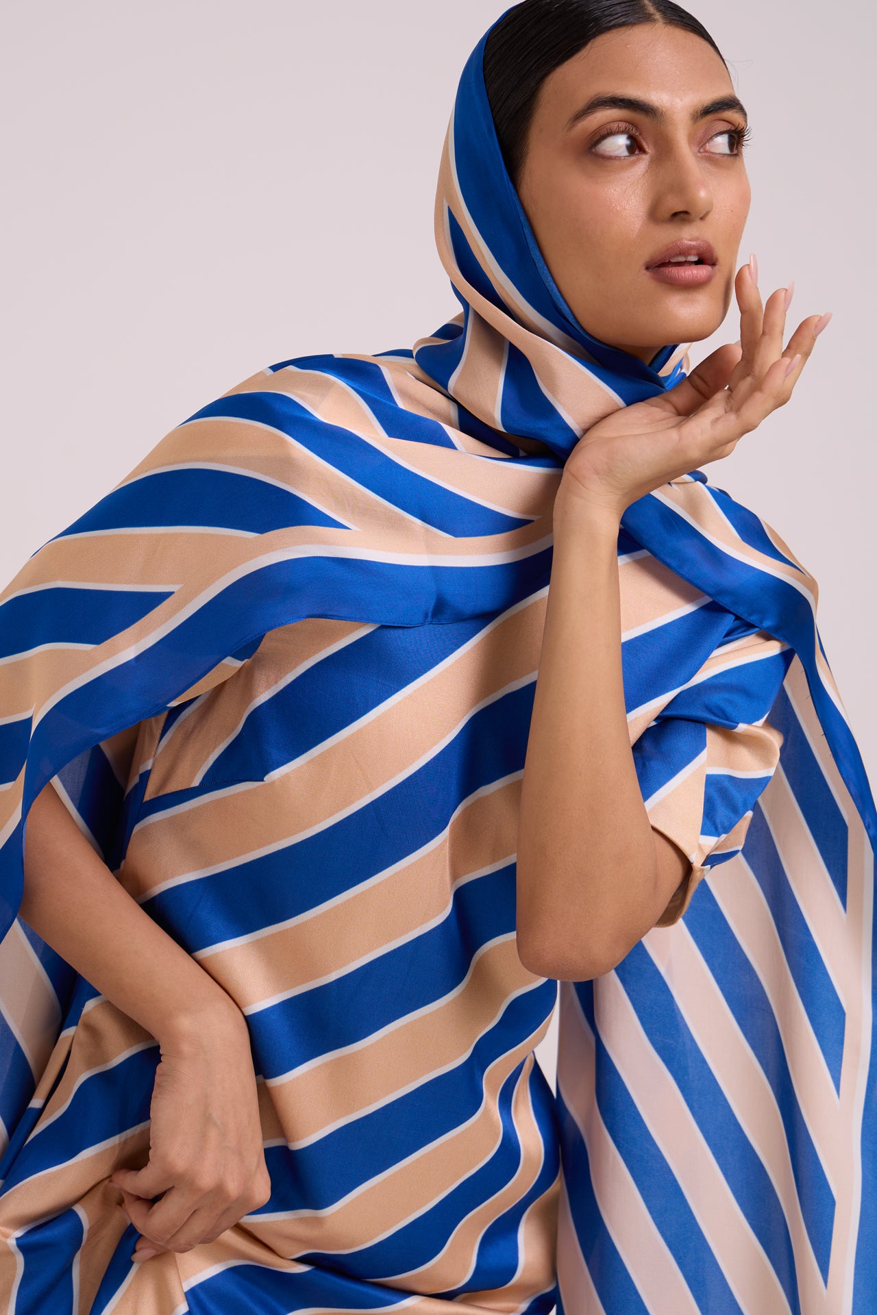 Roshny – The Empress Long Dress