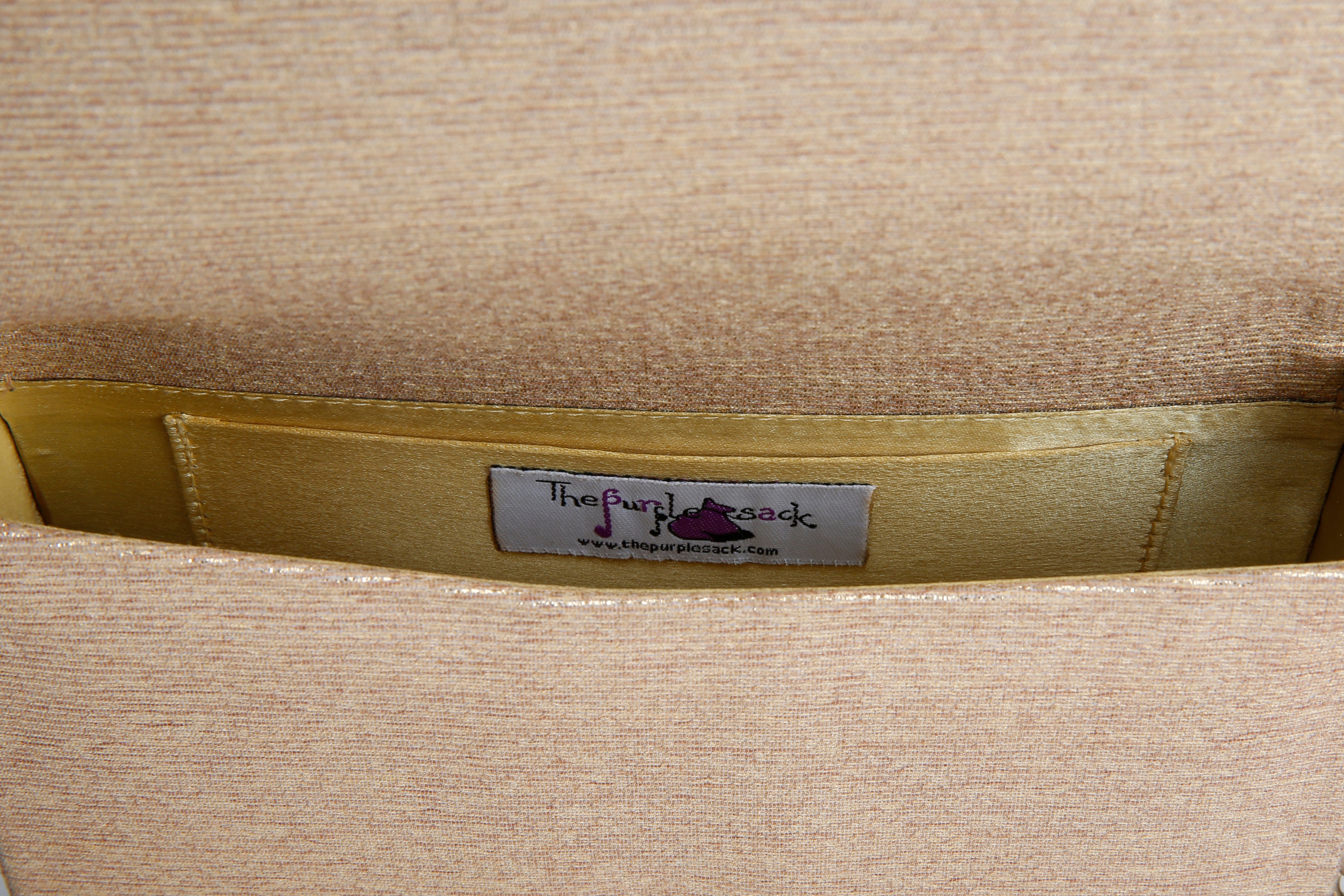 Maroon Jaal clutch