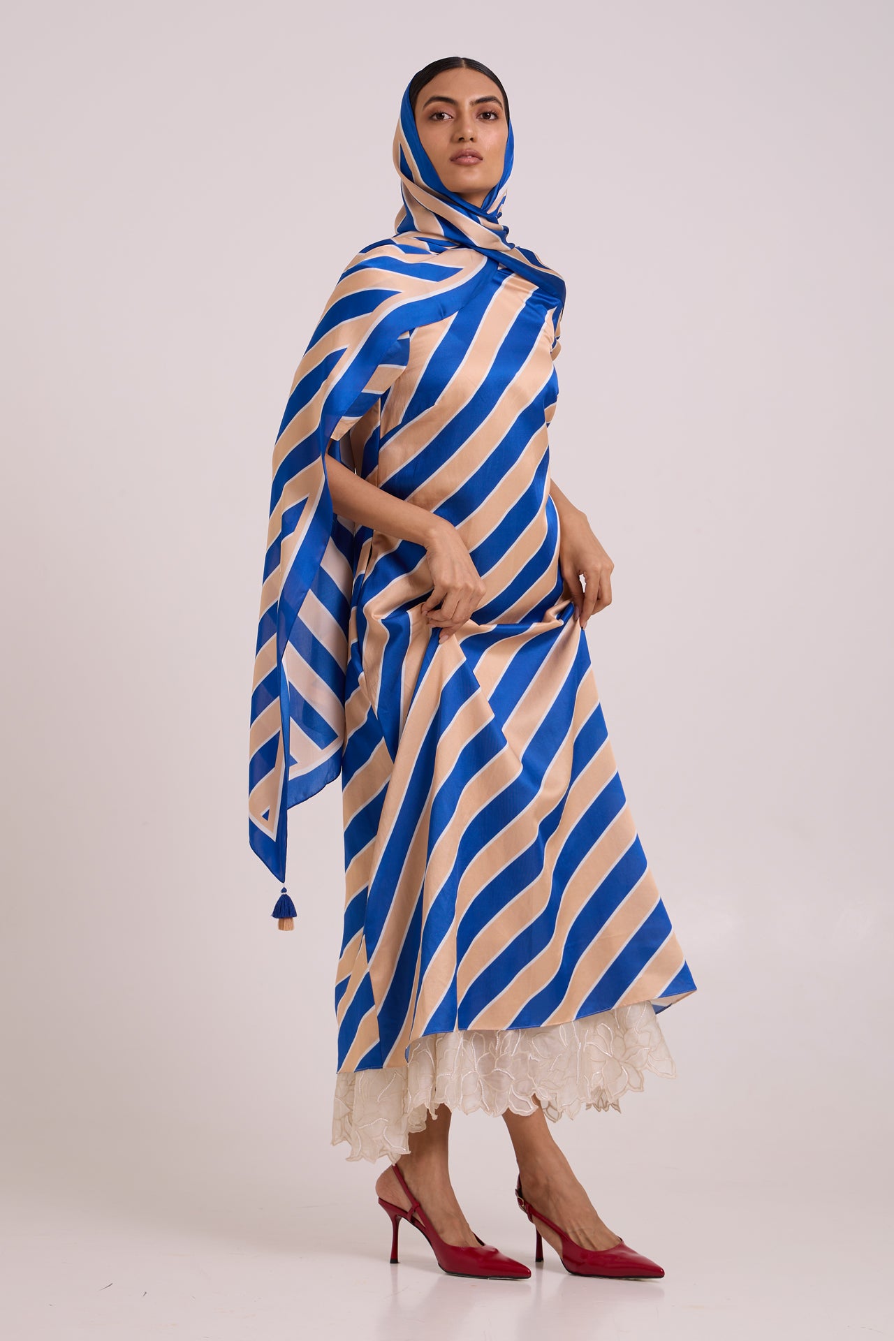 Roshny – The Empress Long Dress