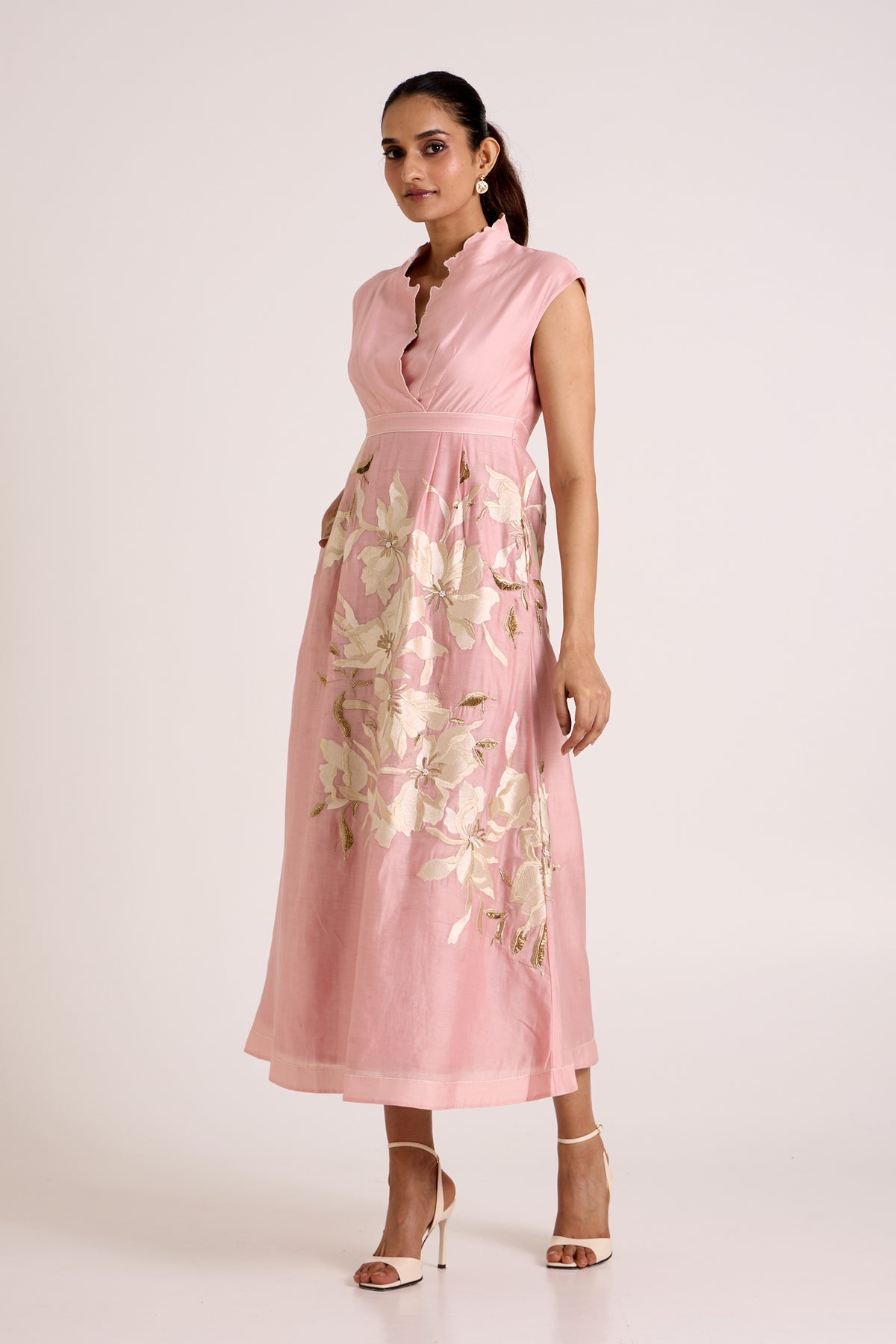 Ice Pink Paiva - Soft Bloom Midi Dress