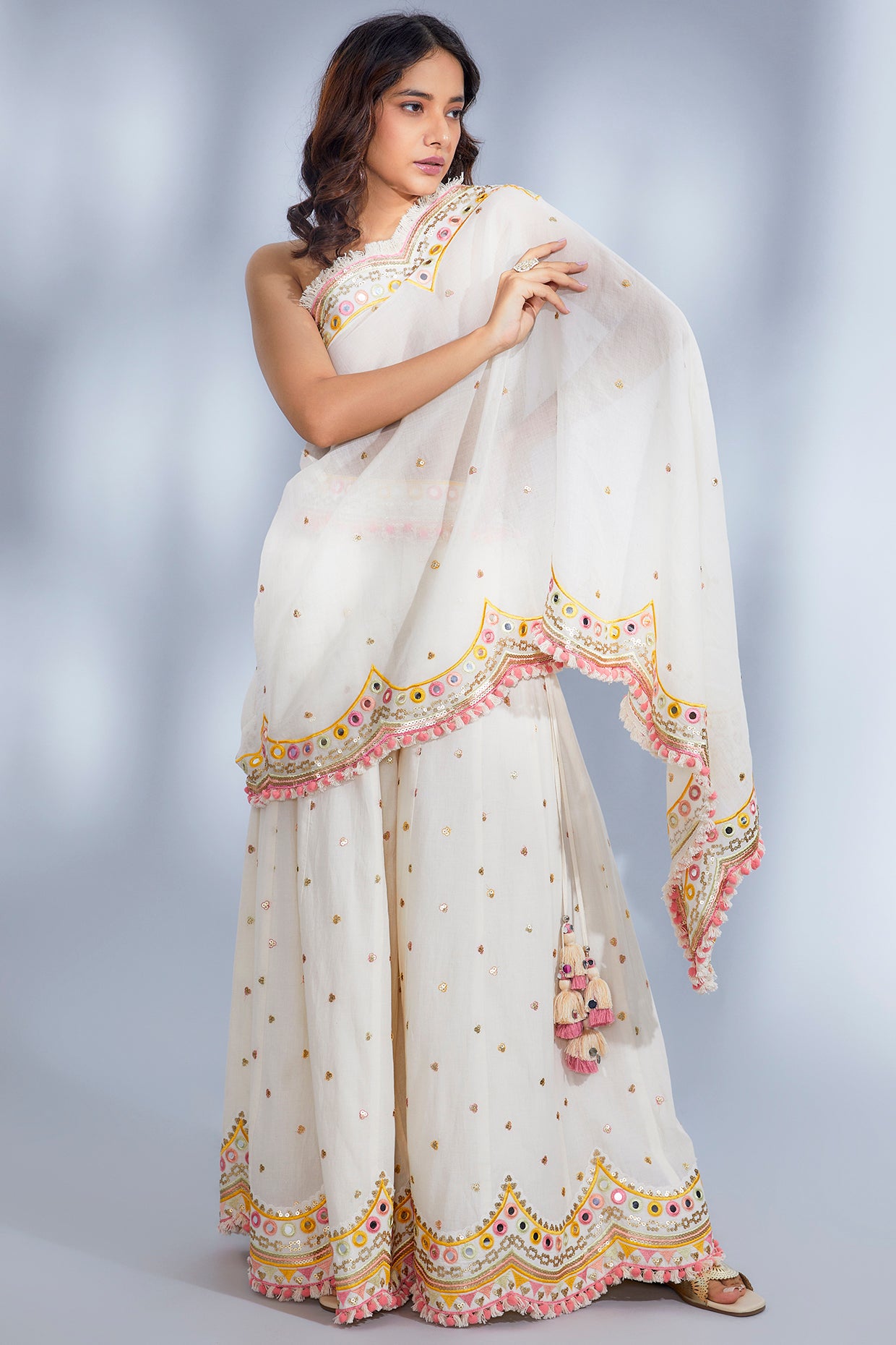 Amyra Sharara Set