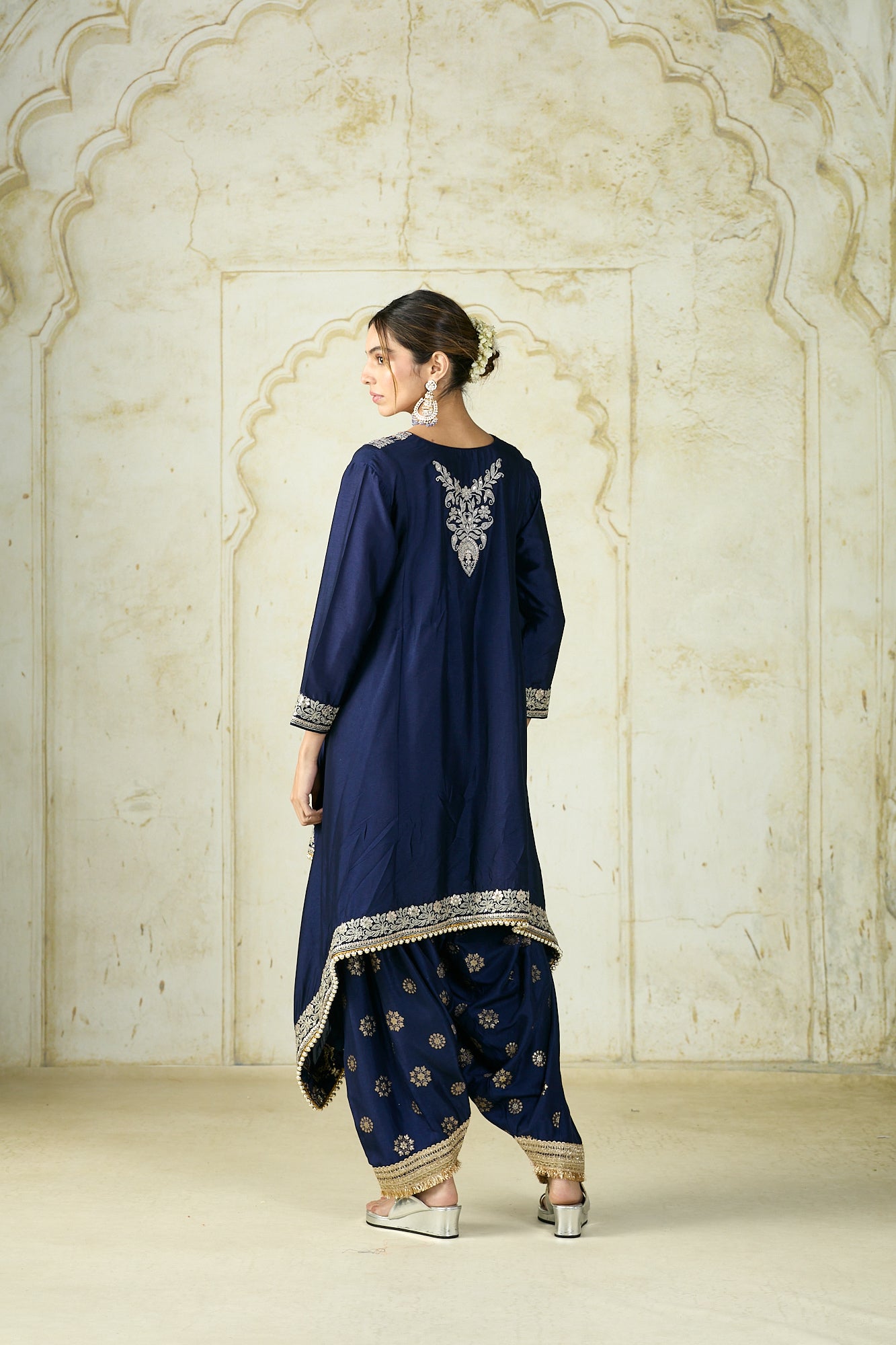 Nadia Farshi Set