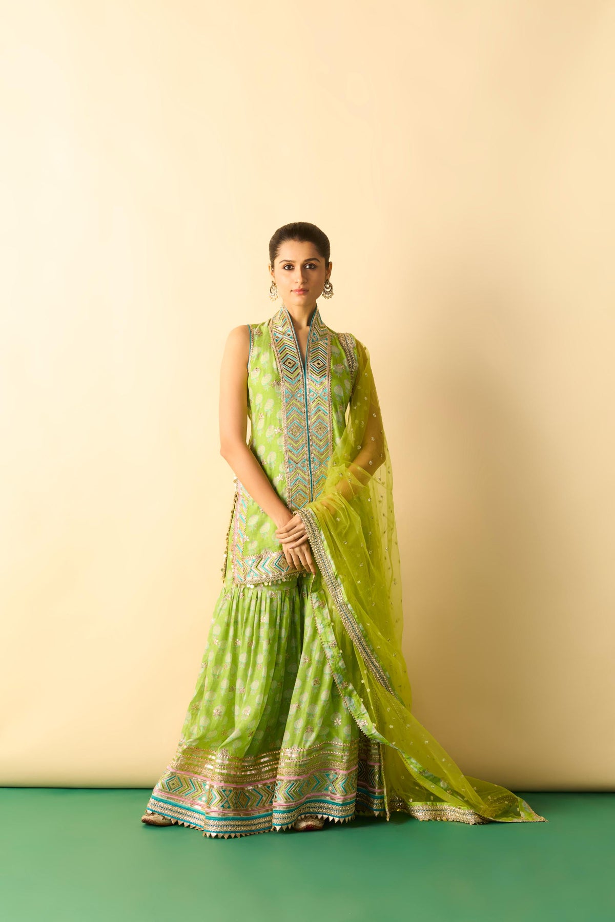 Aarvi Sharara Set 4