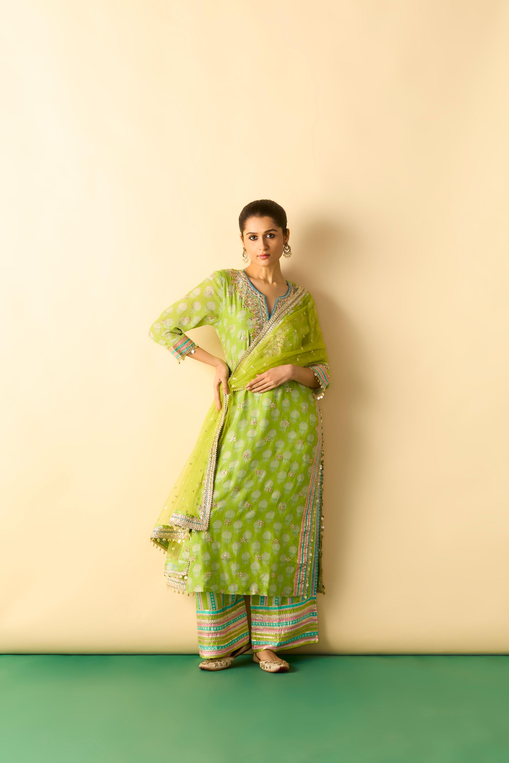Dwiti Kurta Set 35