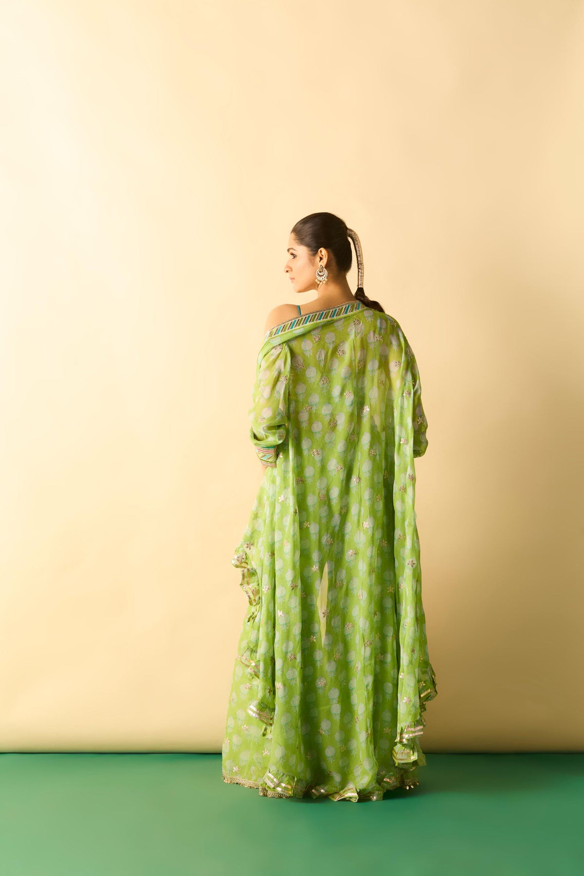 Dharika Cape Set 49