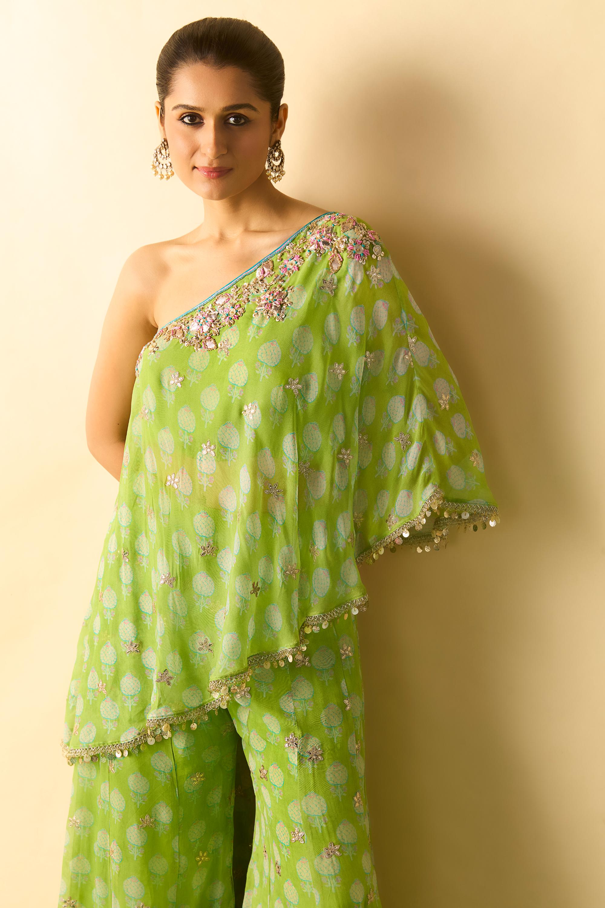 chhavi one shoulder set 20