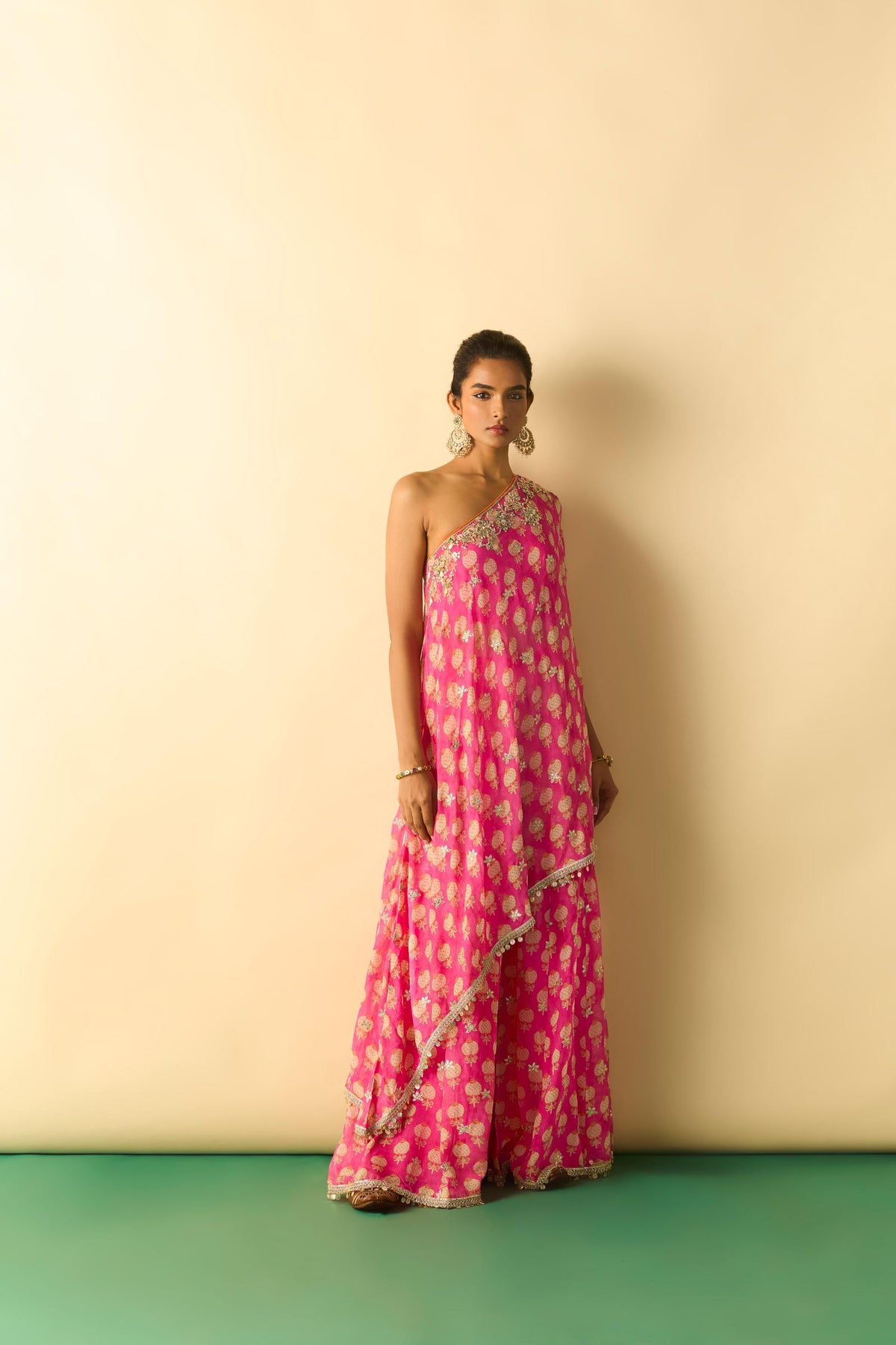 Dia One Shoulder Set 24