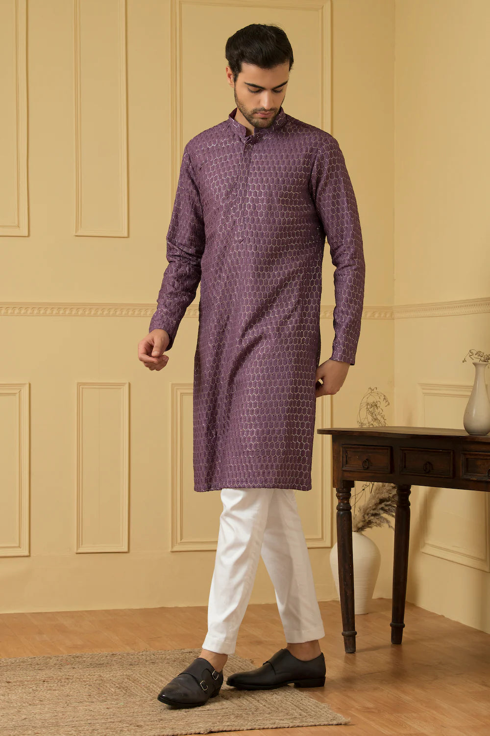 Encantador Purple lucknowi threadwork kurta