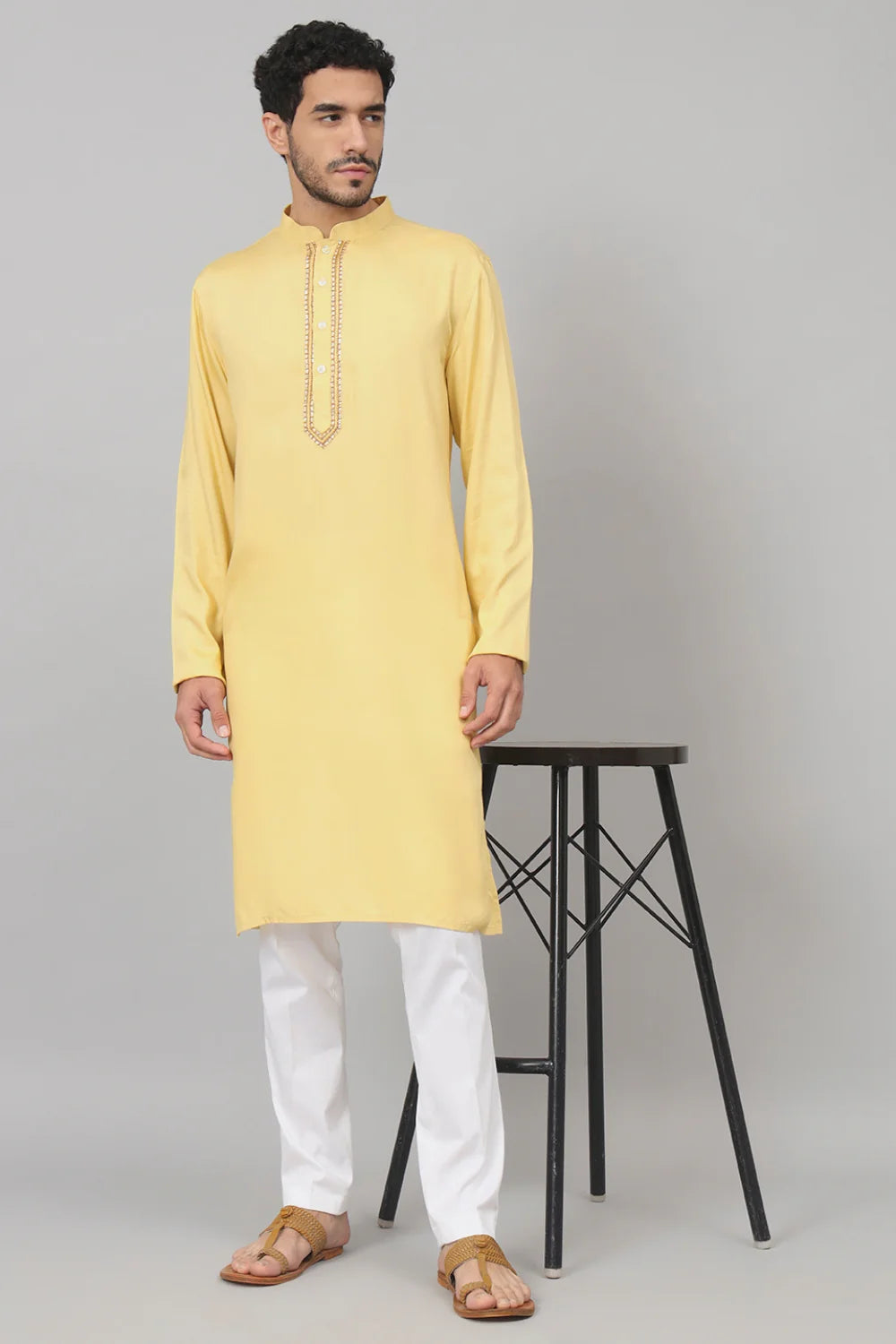 Kiiro Neckline embroidered cotton kurta