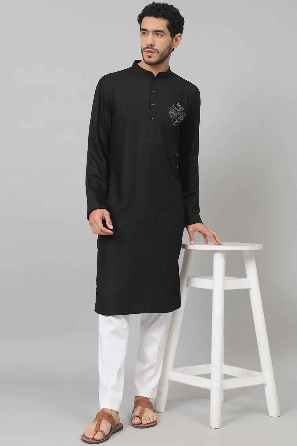 Carvao Coal motif embroidered cotton kurta