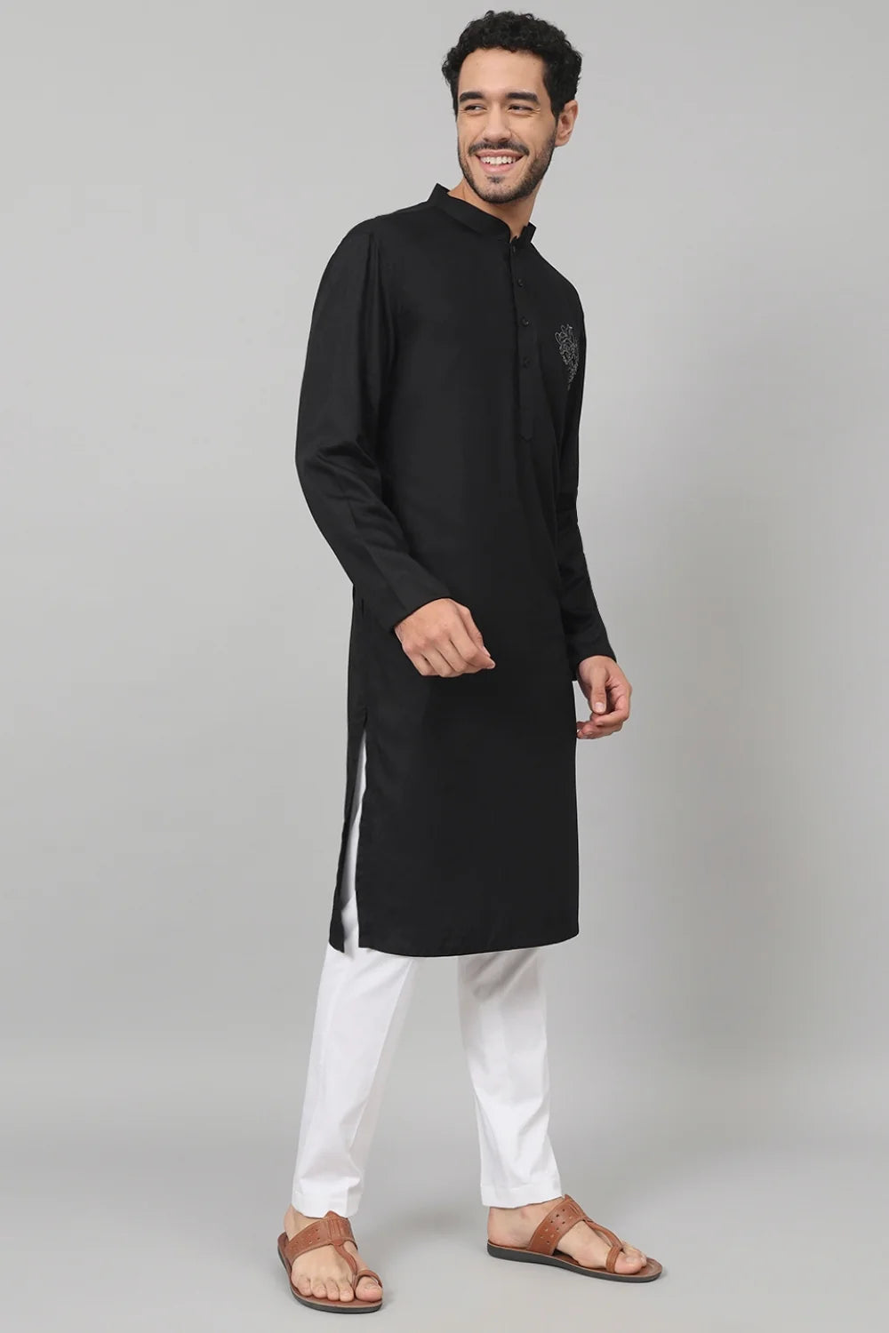 Carvao Coal motif embroidered cotton kurta